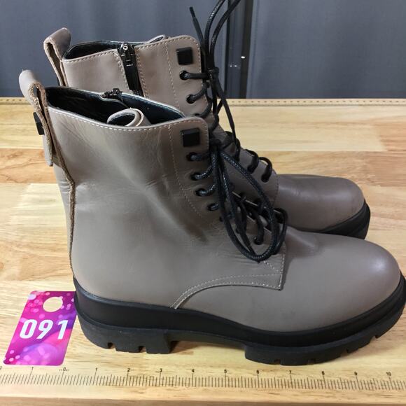 C La Canadienne Women's 7.5 Grey Italian Leather Lace-Up Side Zipper Combat Boot - Picture 4 of 11